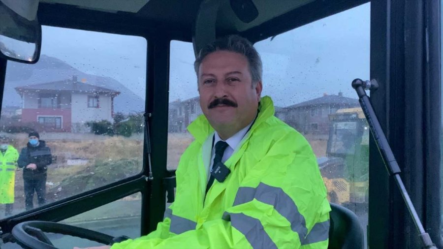 Melikgazi Belediye Başkanı Mustafa Palancıoğlu Yol Çalışmasını Denetledi