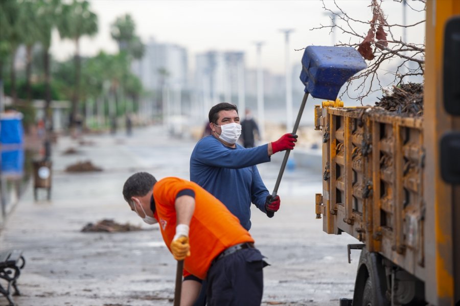 Mersin'de Sağanak Ve Fırtınanın Zarar Verdiği Bölgelerde Hasar Tespiti Yapılıyor
