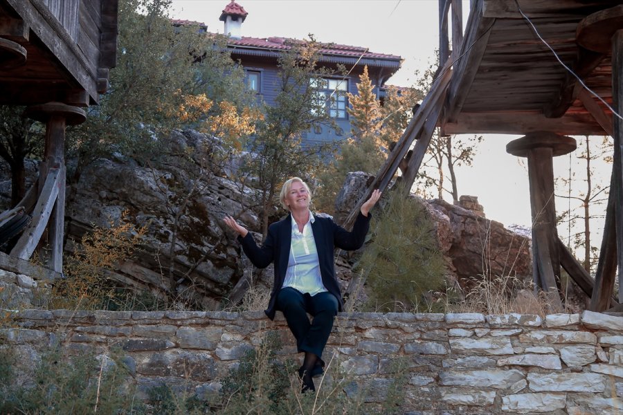 Alman Beate Tatil İçin Geldiği Türkiye'de Yaşam Kurdu