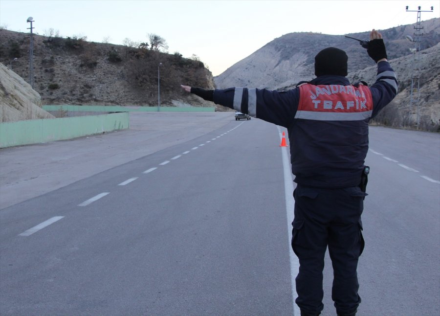 Beypazarı İlçe Jandarma Komutanlığı Ekipleri Denetimlerini Sürdürüyor