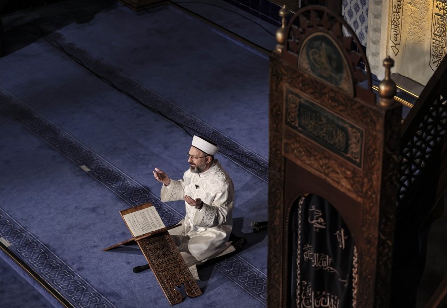 Diyanet İşleri Başkanı Erbaş'tan, Salgın Hastalık Ve Doğal Afetlerde Hayatını Kaybedenler İçin Dua