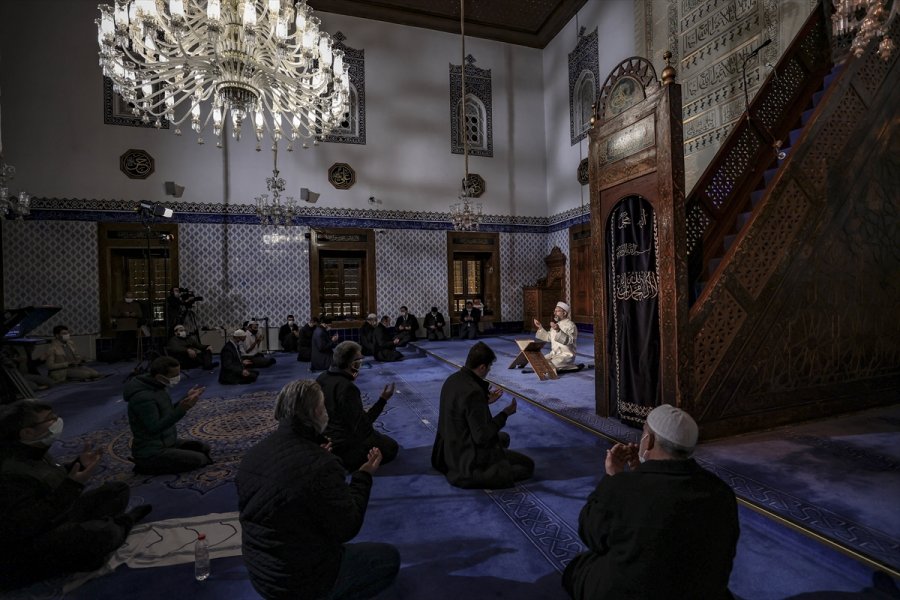 Diyanet İşleri Başkanı Erbaş'tan, Salgın Hastalık Ve Doğal Afetlerde Hayatını Kaybedenler İçin Dua