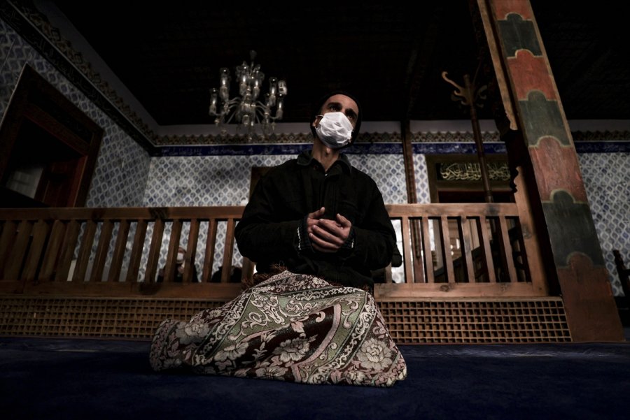 Diyanet İşleri Başkanı Erbaş'tan, Salgın Hastalık Ve Doğal Afetlerde Hayatını Kaybedenler İçin Dua