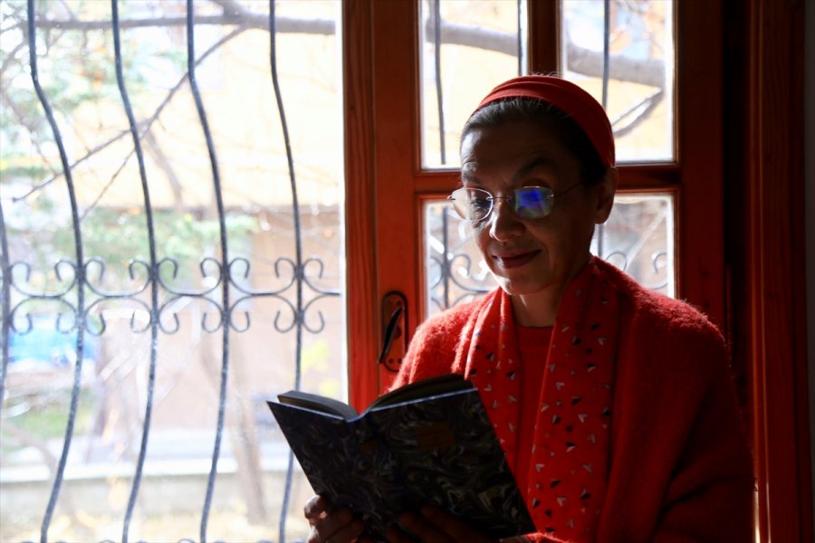 Hint Asıllı Arjantinli Keşiş Rüyasında Gördüğü Mevlana'nın Yoluna Girdi