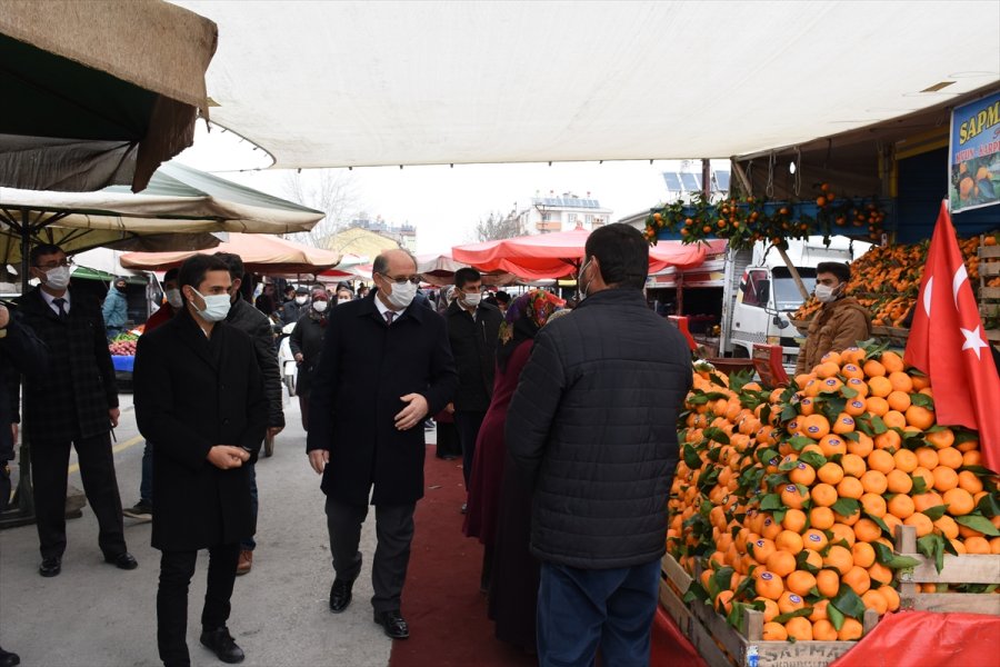 Karapınar'da Kaymakam Ve Belediye Başkanından Pazar Ziyareti