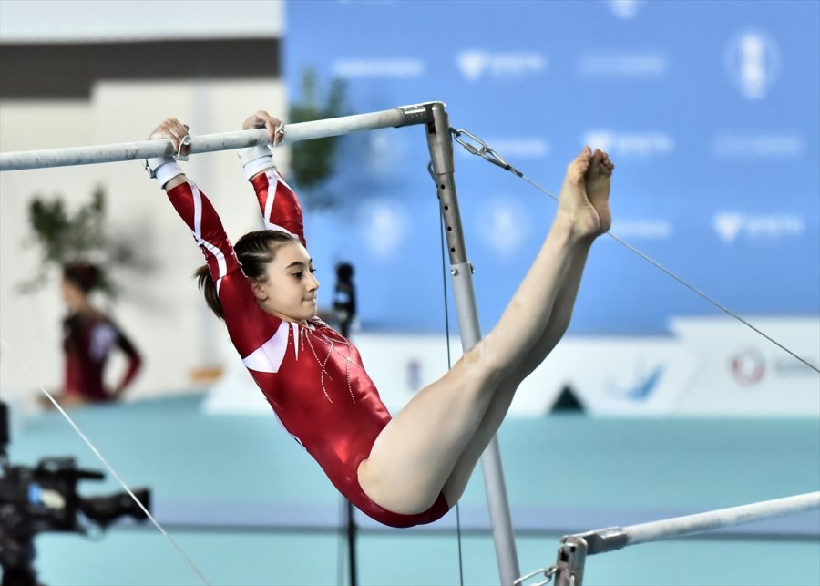 Avrupa Kadınlar Artistik Cimnastik Şampiyonası'nda Gençlerde Romanya Şampiyon Oldu