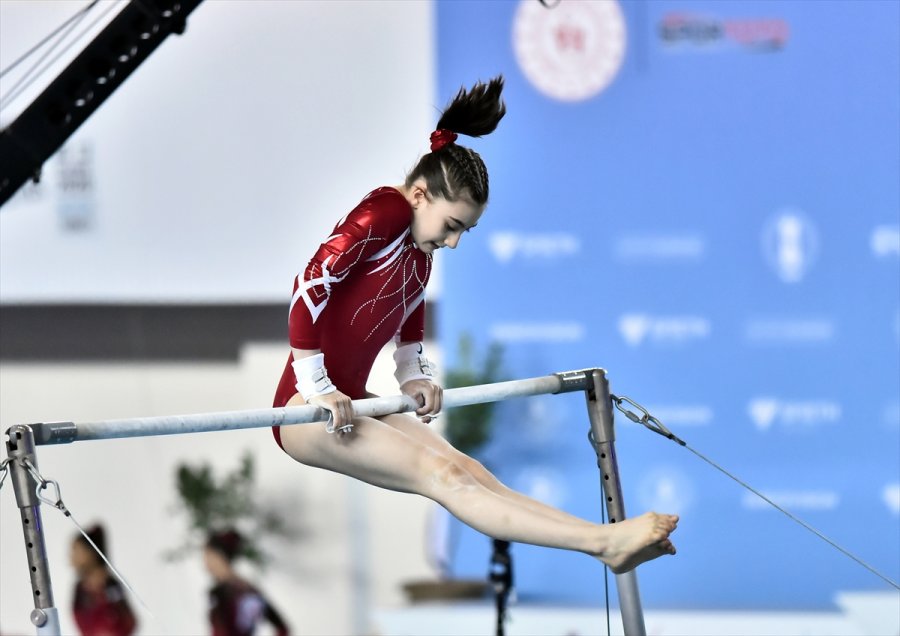 Avrupa Kadınlar Artistik Cimnastik Şampiyonası'nda Gençlerde Romanya Şampiyon Oldu