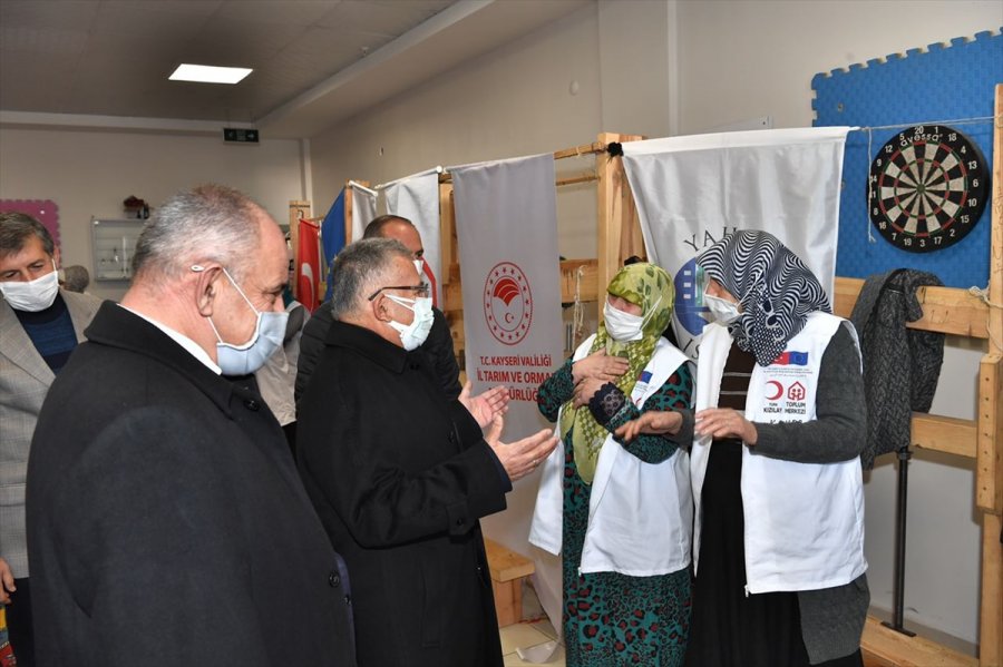 Başkan Büyükkılıç, Yahyalı'yı Ziyaret Etti