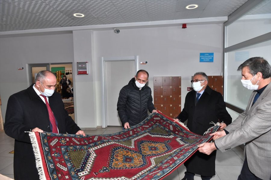 Başkan Büyükkılıç, Yahyalı'yı Ziyaret Etti