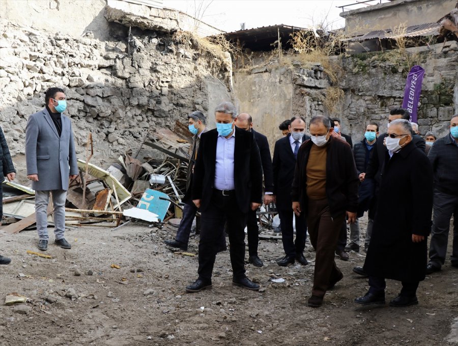 Ak Parti'li Özhaseki'den Chp'li Özel'in Sözlerine Tepki: