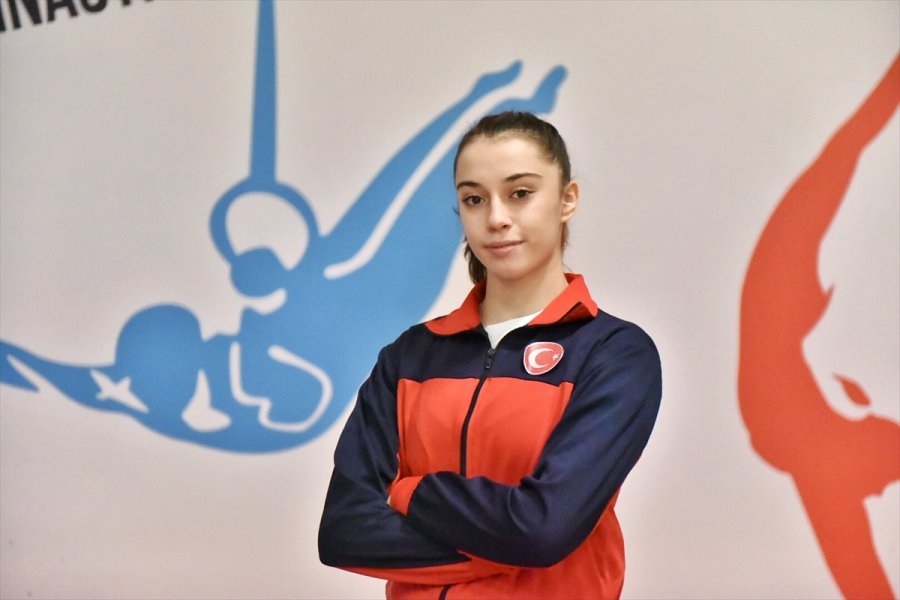 Avrupa Şampiyonası'nda Finale Yükselen Kadın Cimnastikçiler Madalyalara Göz Dikti