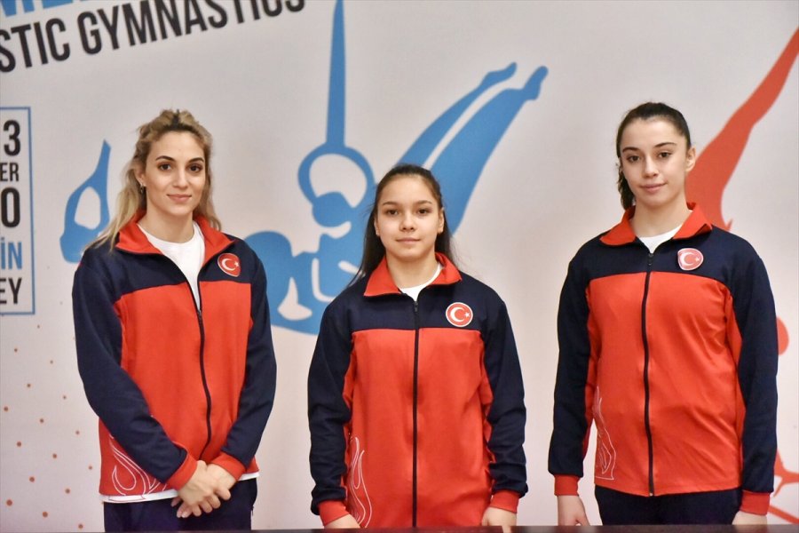 Avrupa Şampiyonası'nda Finale Yükselen Kadın Cimnastikçiler Madalyalara Göz Dikti