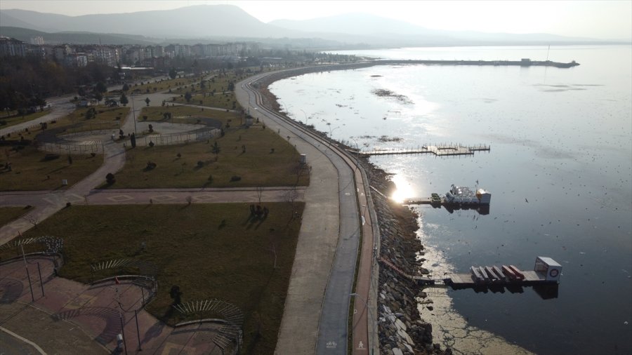 Beyşehir Gölü Kıyıları Yabancı Turistlere Kaldı
