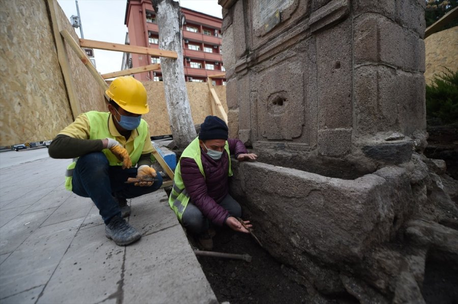 Ulucanlar Cezaevi Önündeki Tarihi Çeşmeden Mahkumlara Ait Kesici Aletler Zulası Çıktı