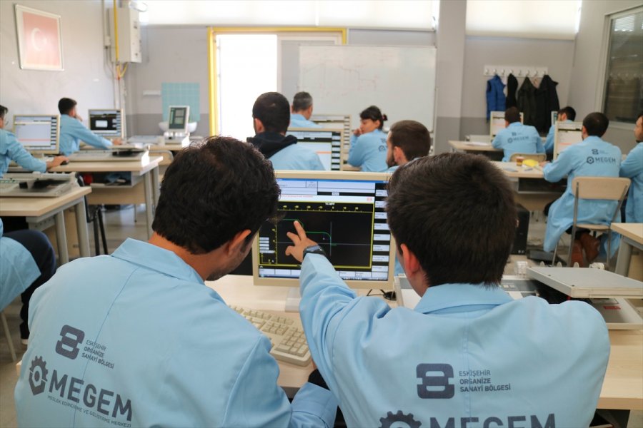 Eskişehir Osb Bünyesinde Kurulan Megem Meslek Ve İş Sahibi Yapmaya Devam Ediyor
