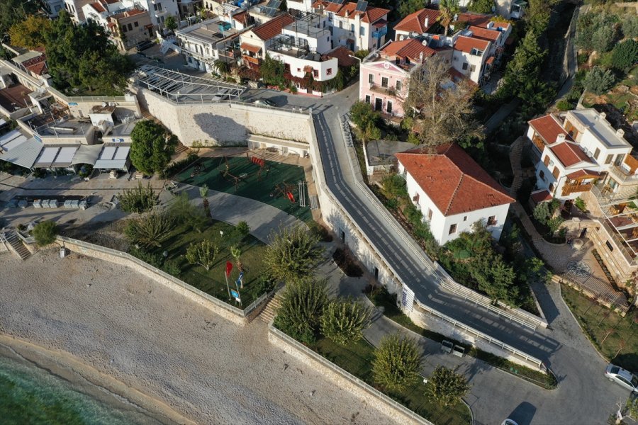 Kalkan Sahil Bandı Projesi Çalışmaları Sürüyor