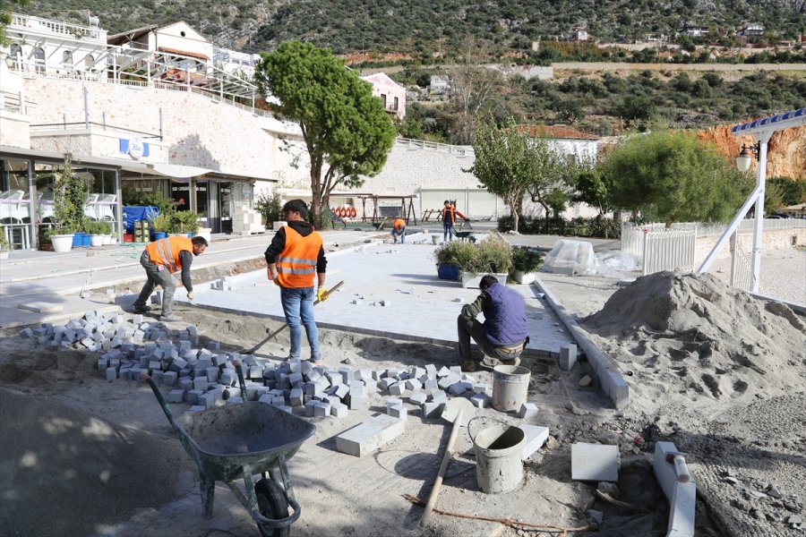 Kalkan Sahil Bandı Projesi Çalışmaları Sürüyor