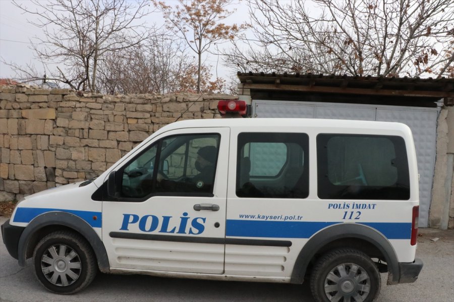 Kayseri'de Karbonmonoksitten Zehirlenen Anne Ve Kızı Hastaneye Kaldırıldı