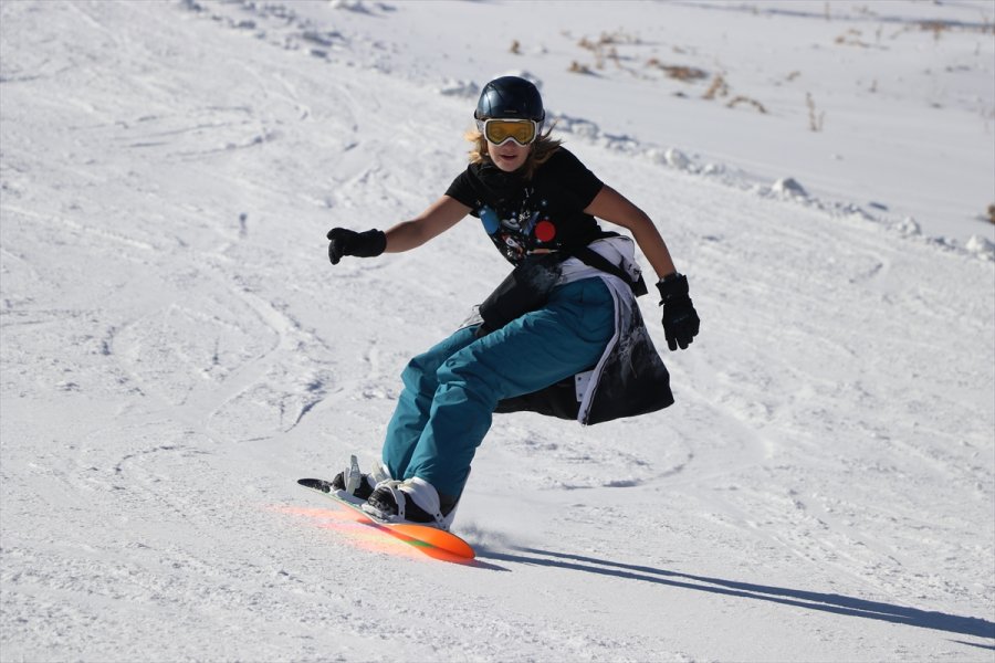 Yabancı Kayakseverler Kovid-19'a Rağmen Erciyes'i Tercih Etti