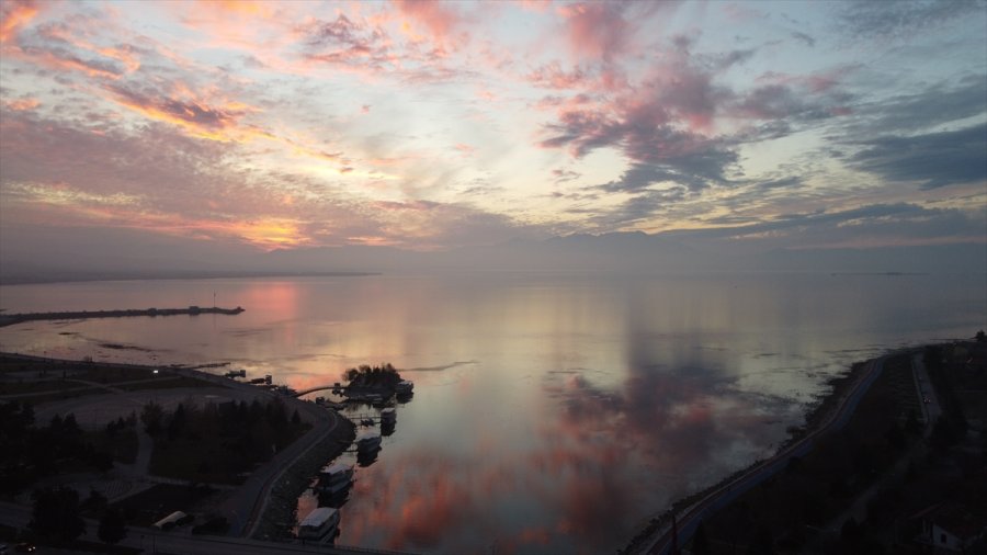 Beyşehir Gölü'nde Güneşin Batışı Drone İle Havadan Görüntülendi