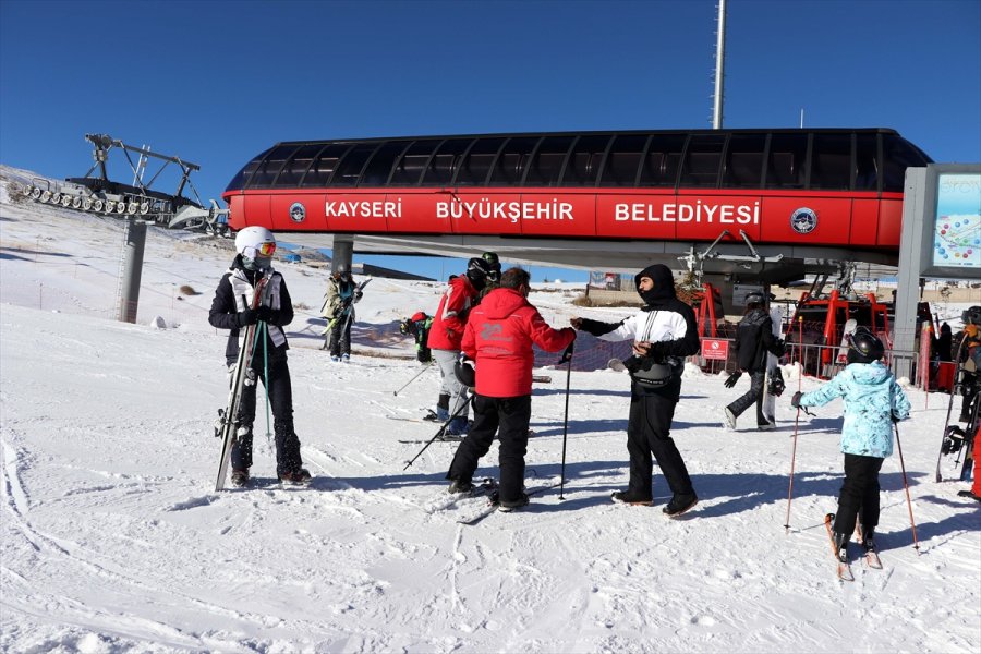 Erciyes Kayak Merkezi Yurt İçi Ve Dışından İlgi Görüyor