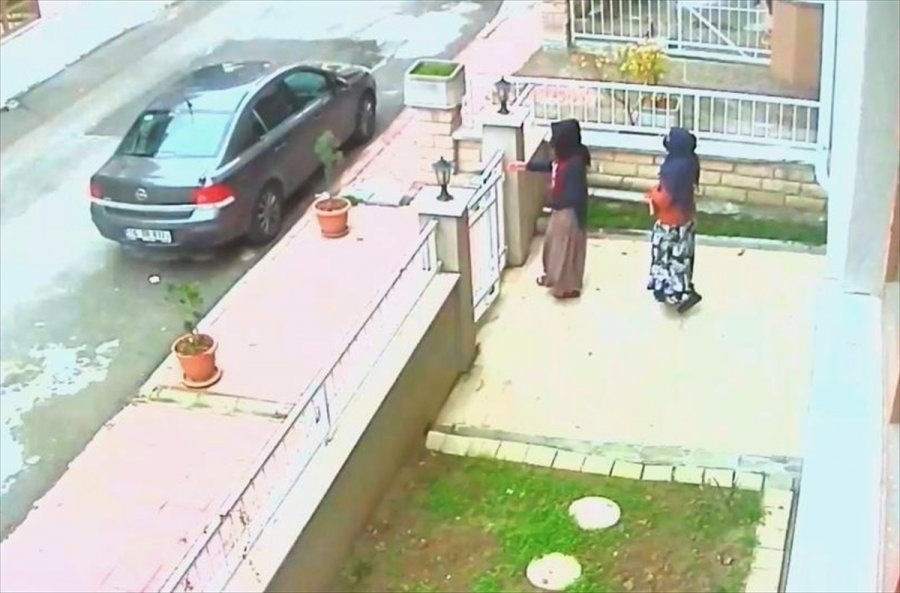 Eskişehir'de Ev Ve İş Yerlerinden Hırsızlık Yaptıkları Belirlenen 6 Şüpheliden 4'ü Tutuklandı