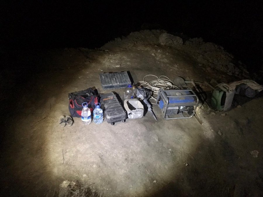 Eskişehir'de Sit Alanında İzinsiz Kazı Yaptıkları İddiasıyla 6 Şüpheli Yakalandı