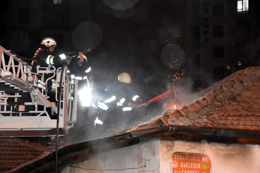Kayseri'de Müstakil Evde Çıkan Yangın Söndürüldü