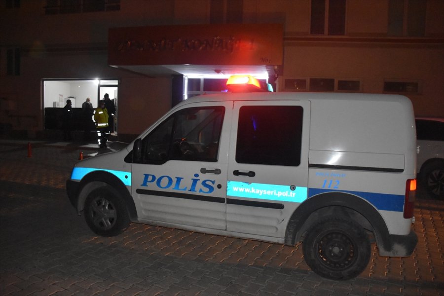 Kayseri'de Polisten Kaçan Ehliyetsiz Sürücü Kovalamaca Sonucu Yakalandı