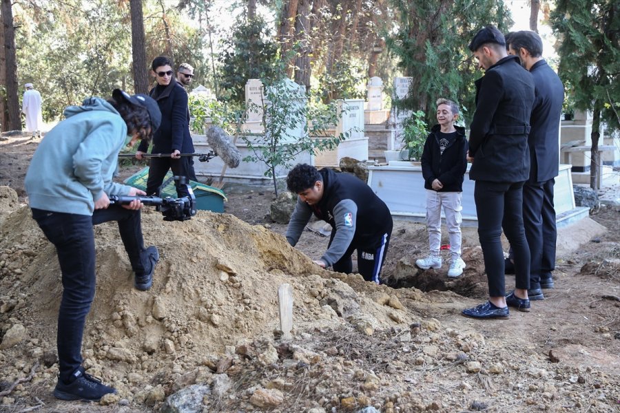 Komedi Dizisi İçin Kovid-19 Tedbirleri Altında 