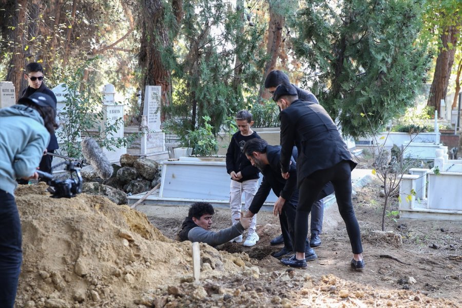 Komedi Dizisi İçin Kovid-19 Tedbirleri Altında 