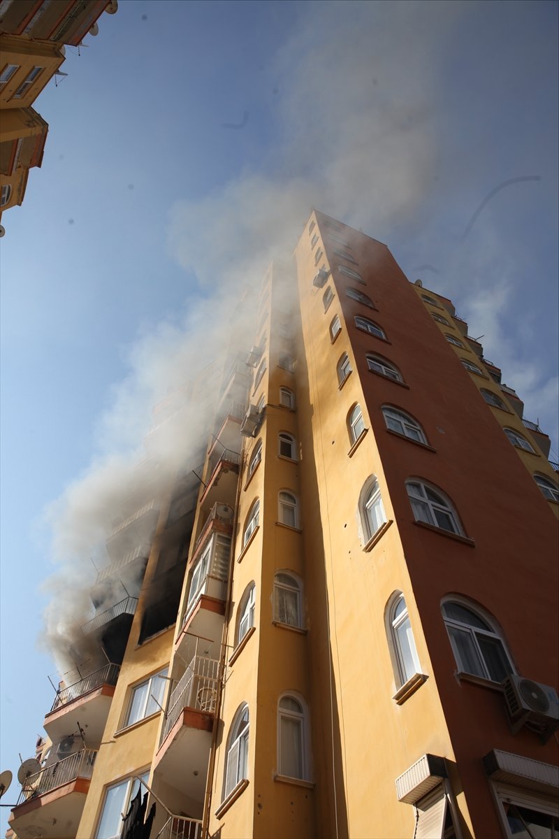Mersin'de Yangın Mağduru Ailenin İhtiyaçları Karşılanacak