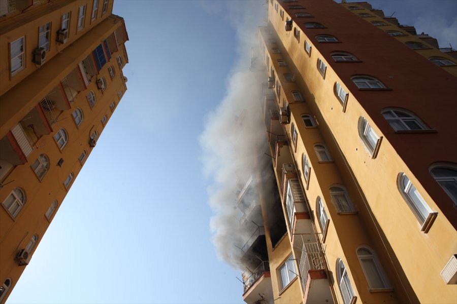 Mersin'de Yangın Mağduru Ailenin İhtiyaçları Karşılanacak