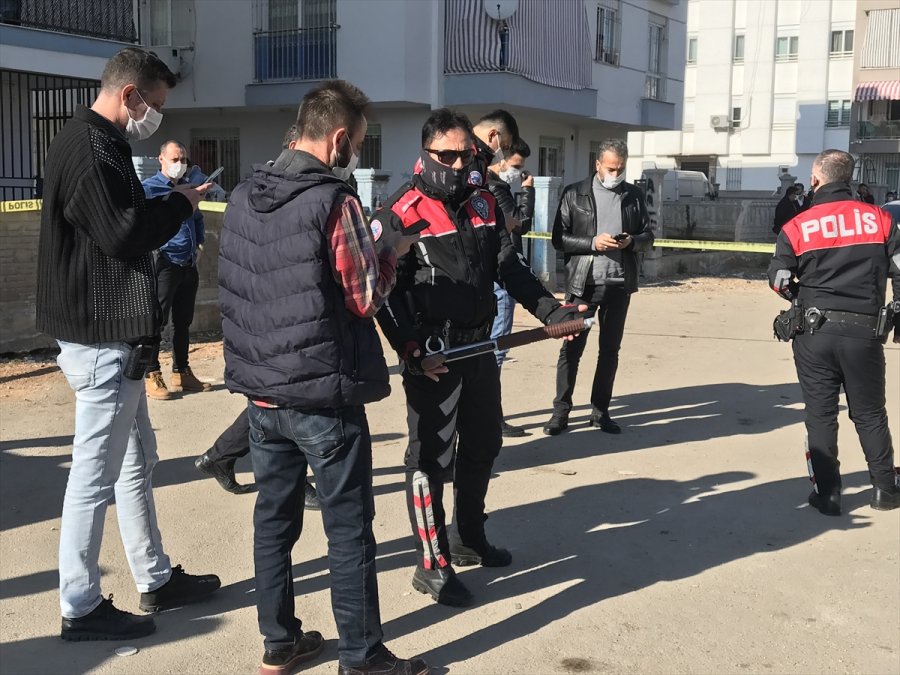 Antalya'da Komşuların Silahlı Kavgasında 3 Kişi Yaralandı
