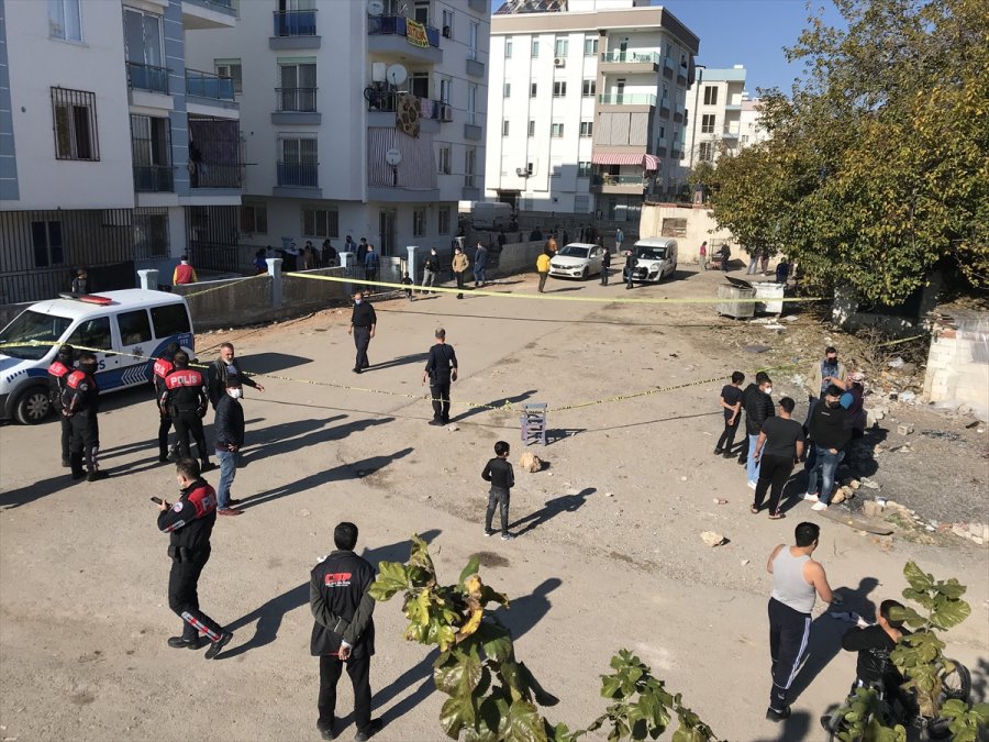 Antalya'da Komşuların Silahlı Kavgasında 3 Kişi Yaralandı