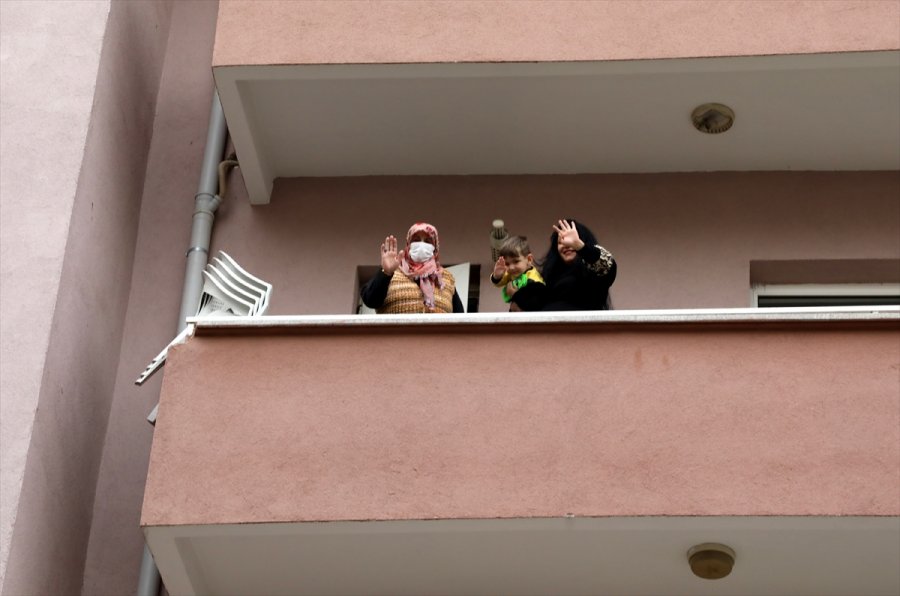 Küs Dedesiyle Büyükannesini Barıştırmak İsteyen Torun Cimer'den Yardım İstedi