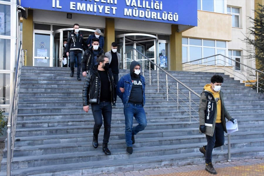 Kayseri'de Uyuşturucu Operasyonu: 4 Gözaltı