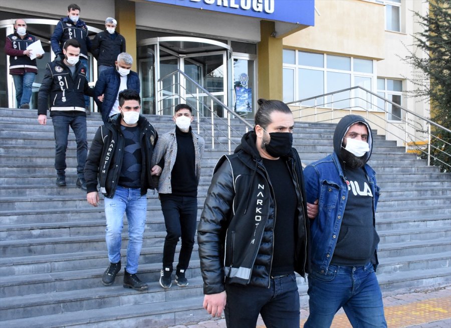 Kayseri'de Uyuşturucu Operasyonu: 4 Gözaltı