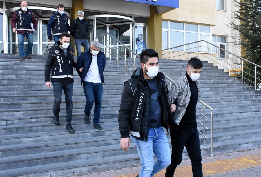 Kayseri'de Uyuşturucu Operasyonu: 4 Gözaltı