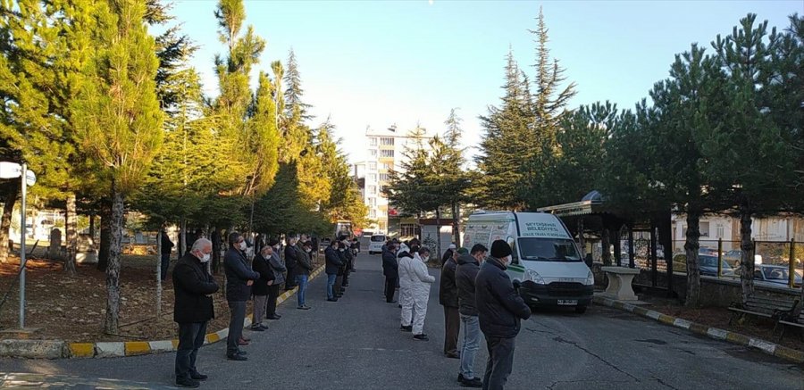 Konya'da Aile Hekimi Kovid-19 Nedeniyle Hayatını Kaybetti