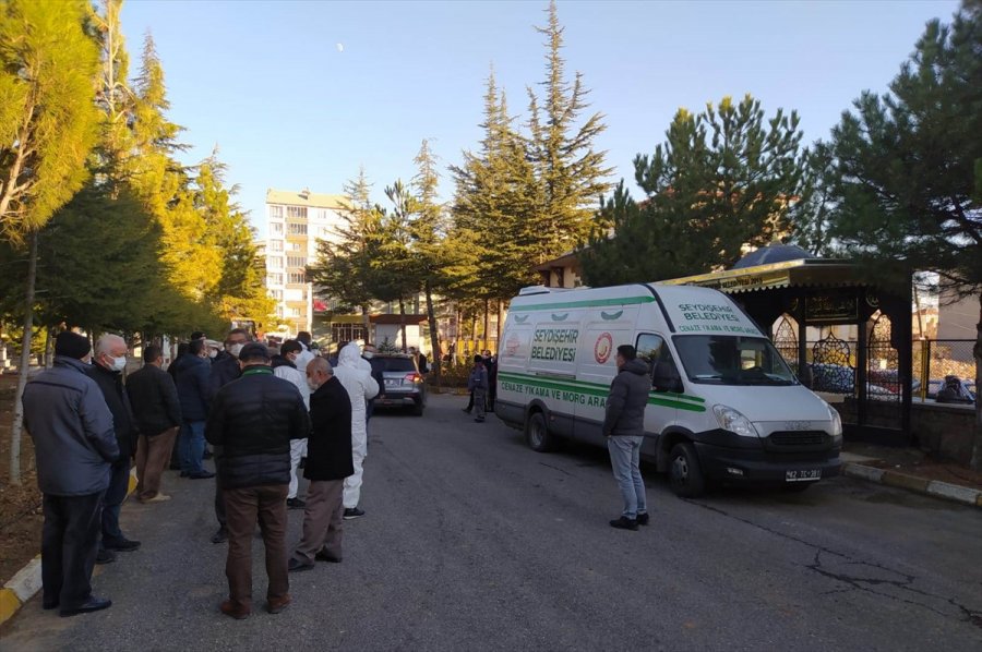 Konya'da Aile Hekimi Kovid-19 Nedeniyle Hayatını Kaybetti