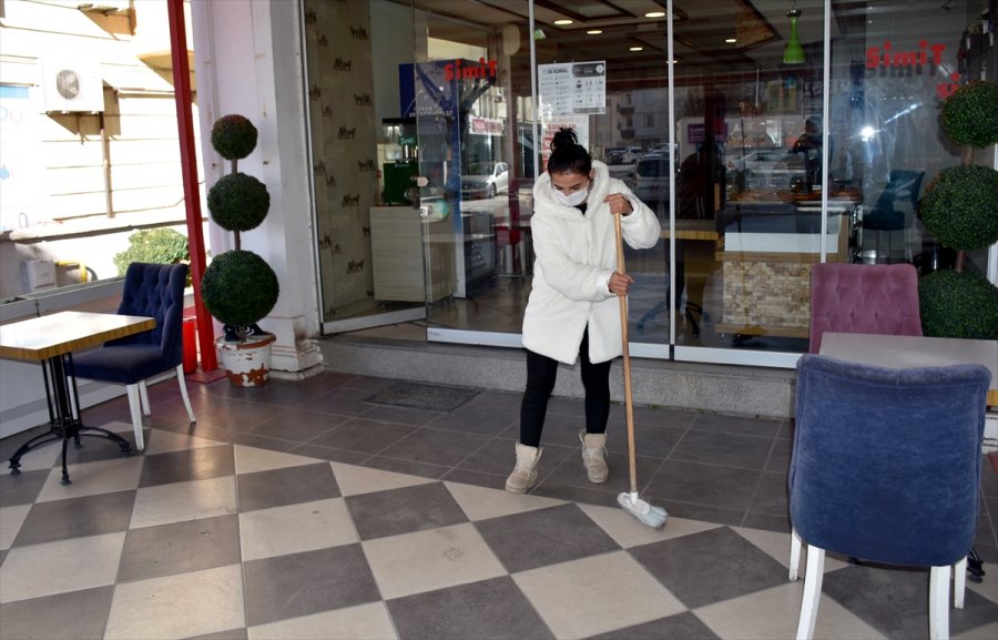Aksaray'da Kadın Esnafın Darbedilmesi Güvenlik Kamerasına Yansıdı