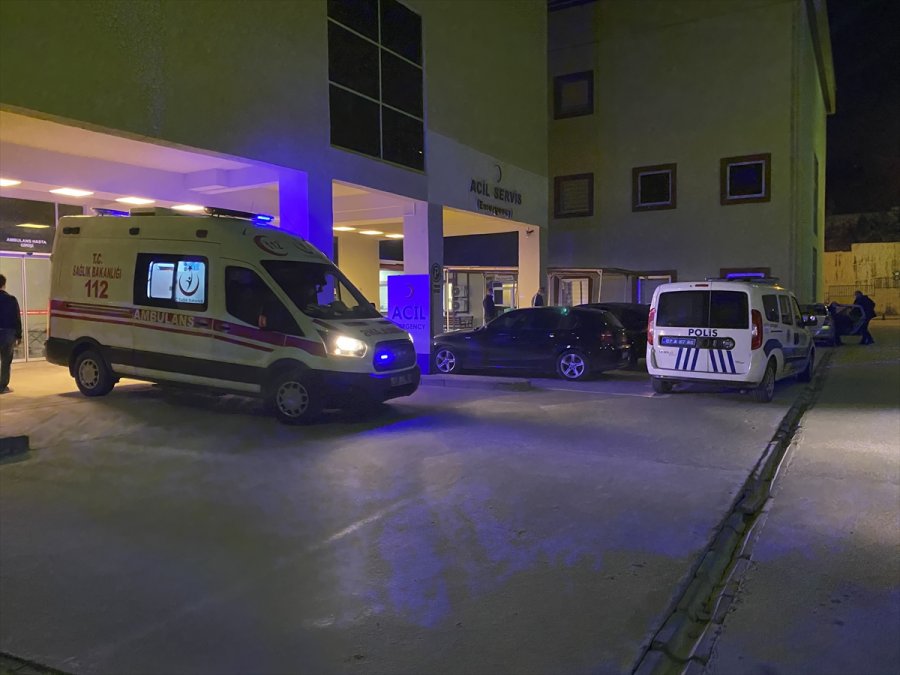 Antalya'da Trafik Kazasında 1 Kişi Yaralandı