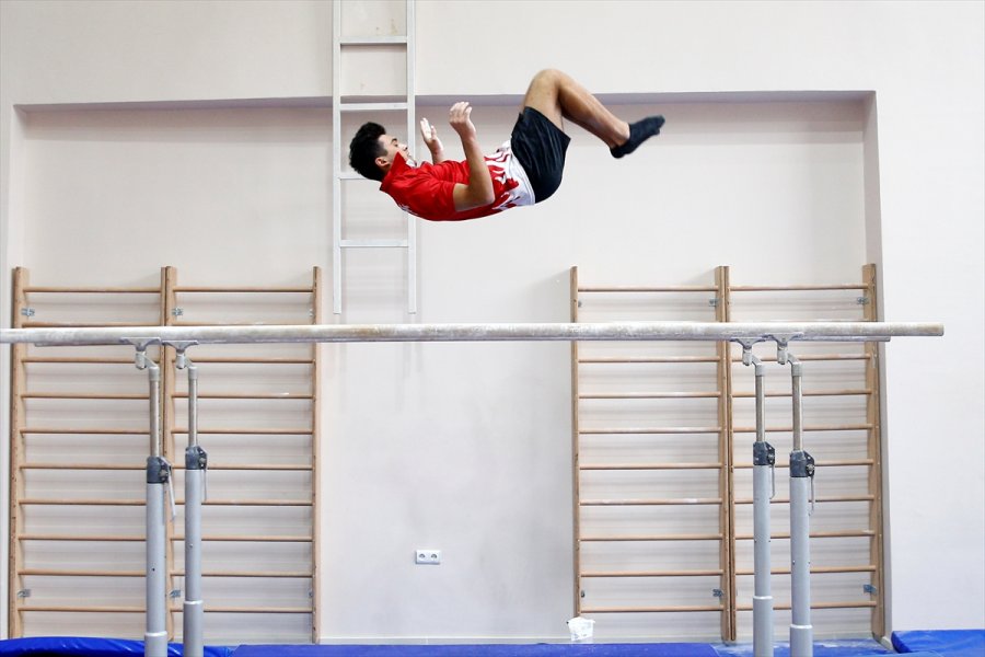 Avrupa Şampiyonası'nda 2 Madalya Kazanan Milli Cimnastikçinin Hedefi Olimpiyatlar