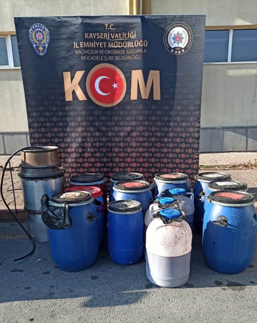 Kayseri'de 702 Litre Sahte İçki Ele Geçirildi