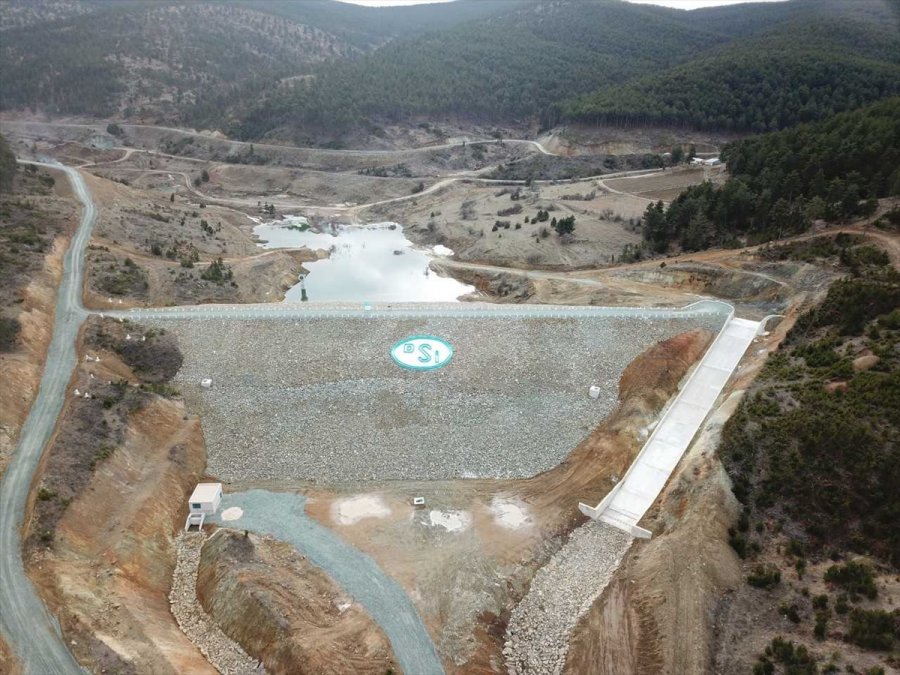 Mihalıççık Güreş Göleti Su Tutmaya Başladı