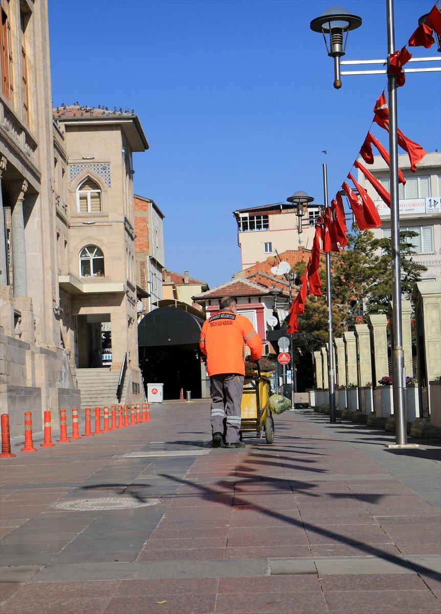 Konya, Karaman, Aksaray Ve Afyonkarahisar'da Sokağa Çıkma Kısıtlamasına Uyuldu