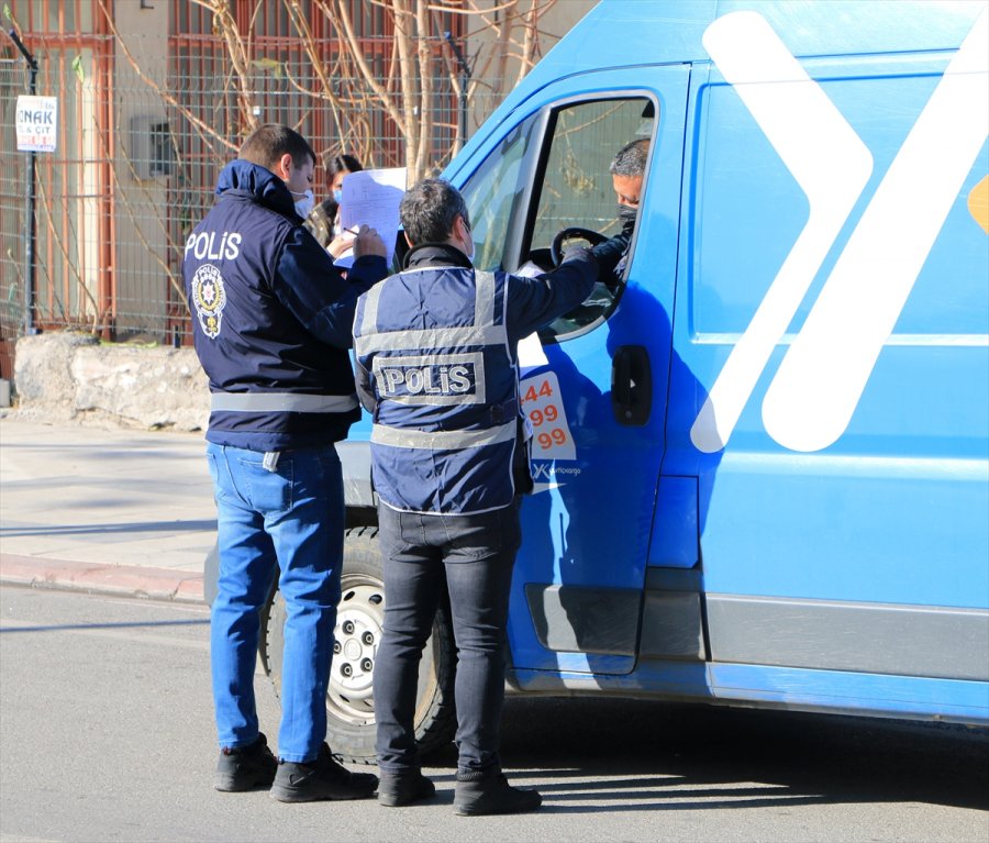 Konya, Karaman, Aksaray Ve Afyonkarahisar'da Sokağa Çıkma Kısıtlamasına Uyuldu