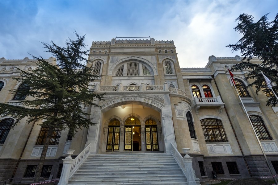Ankara Devlet Resim Ve Heykel Müzesi Yeniden Ziyarete Açılıyor