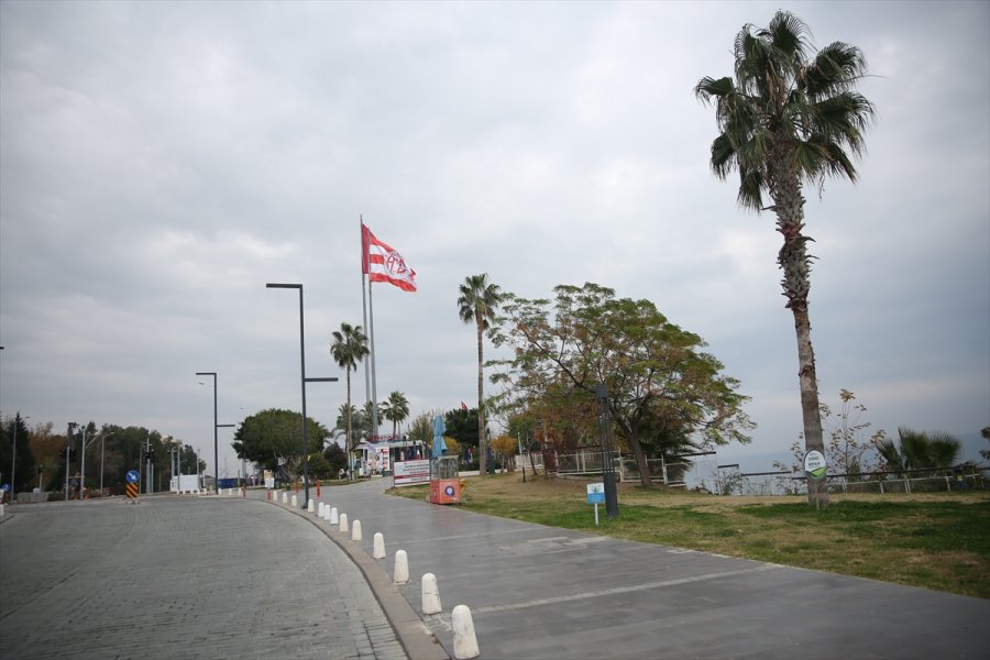 Antalya, Muğla, Isparta Ve Burdur'da Sokağa Çıkma Kısıtlamasıyla Sakin Bir Gün Yaşanıyor